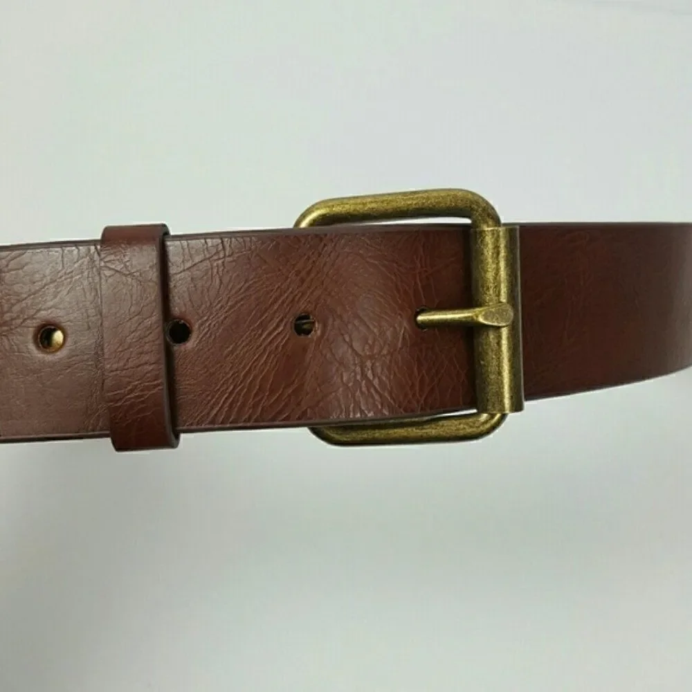WOMEN'S FAUX  LEATHER  COLOR CHESTNUT  BELT SIZE  SMALL/ MEDIUM‎   32
